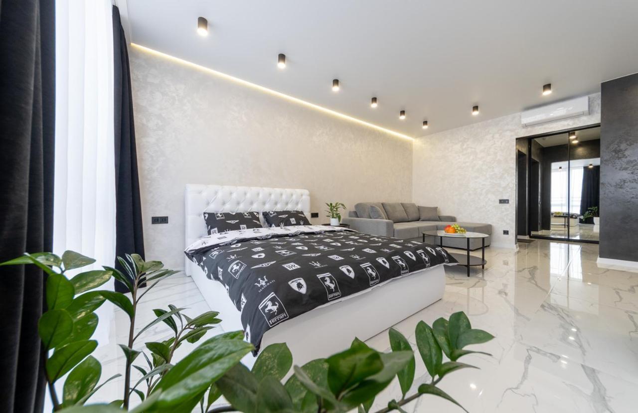 Лучшие Апартаменты На 2 Этаже В Жк Seven Kyiv Exterior photo