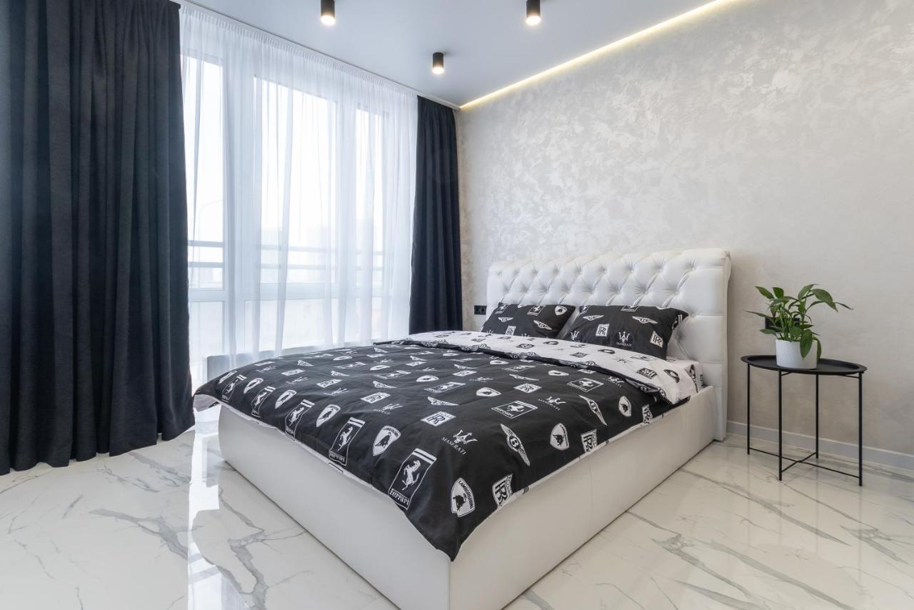 Лучшие Апартаменты На 2 Этаже В Жк Seven Kyiv Exterior photo