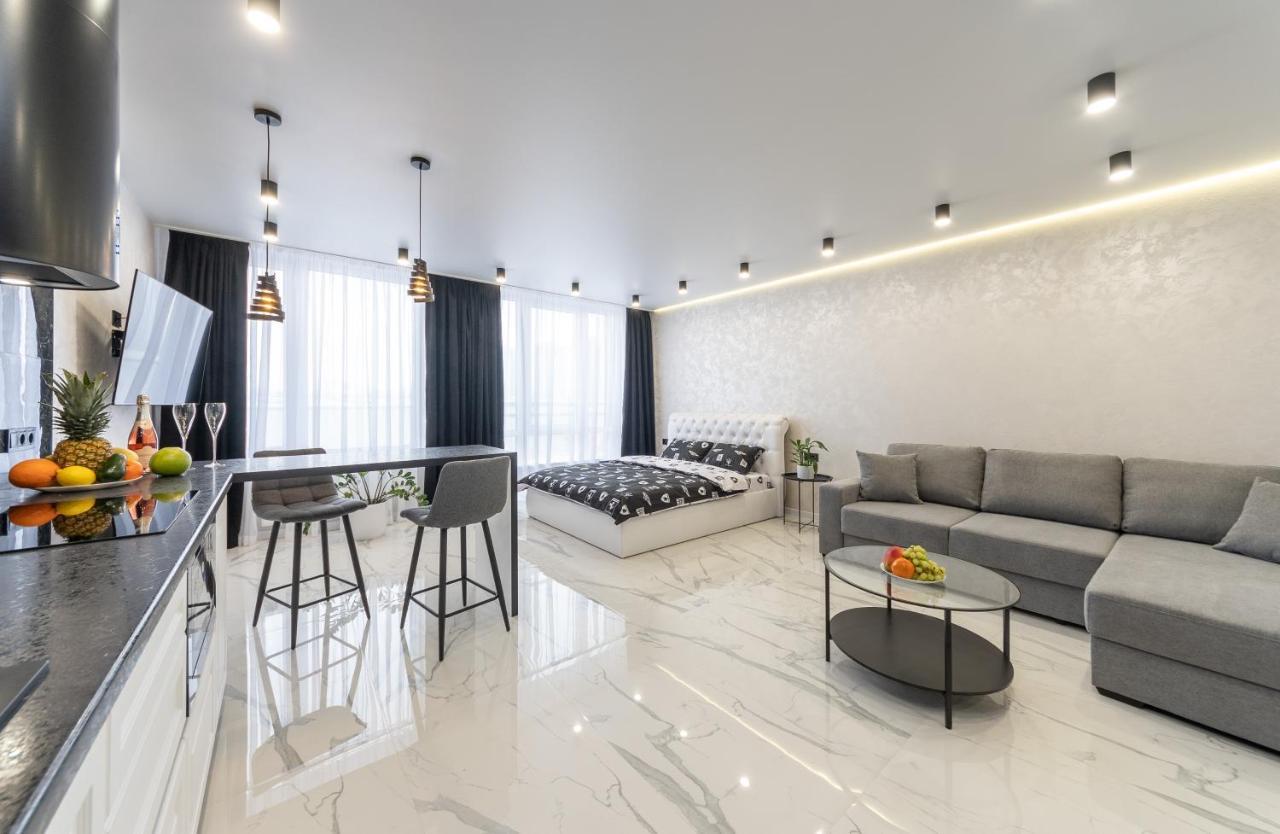 Лучшие Апартаменты На 2 Этаже В Жк Seven Kyiv Exterior photo