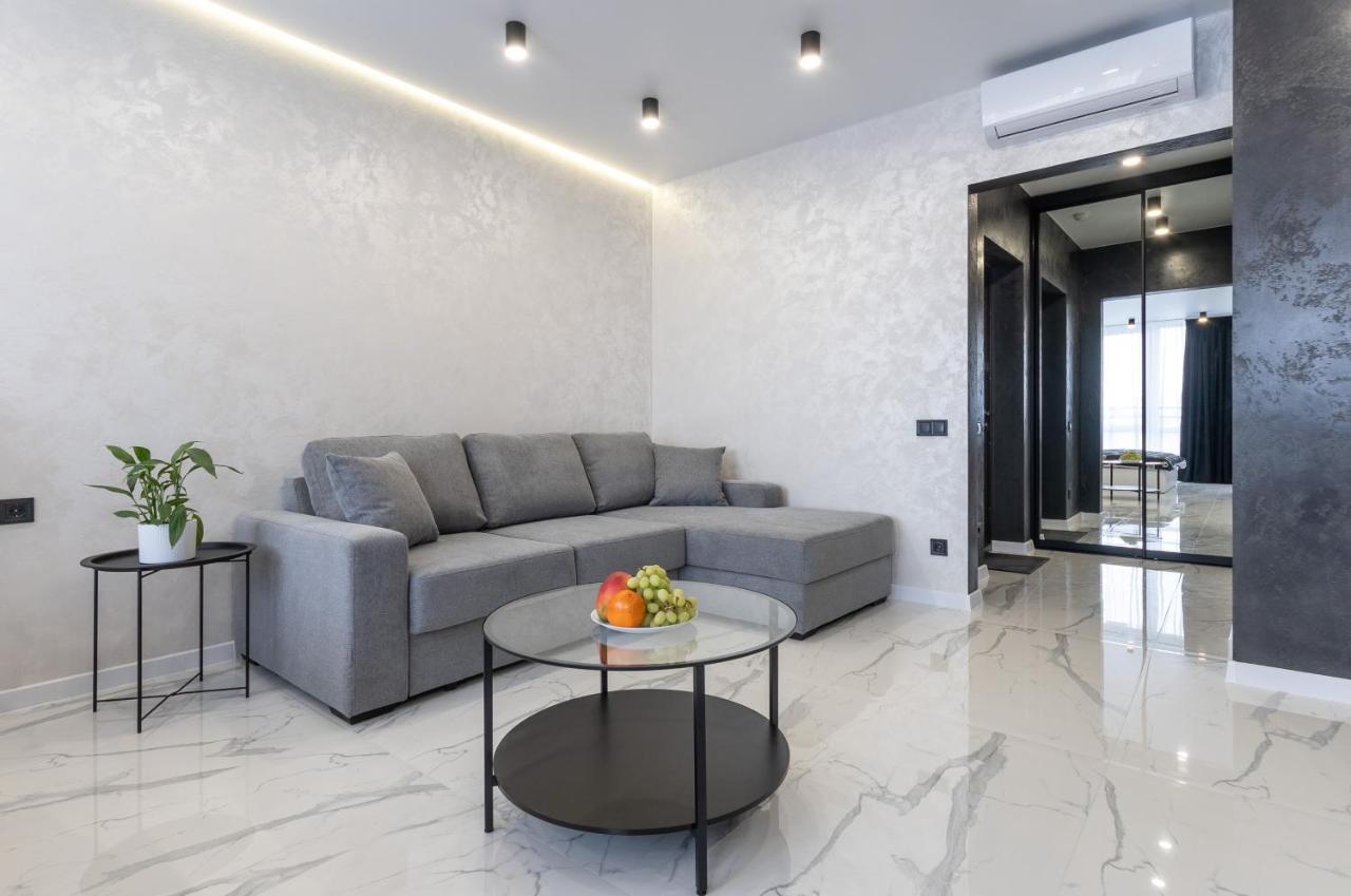 Лучшие Апартаменты На 2 Этаже В Жк Seven Kyiv Exterior photo