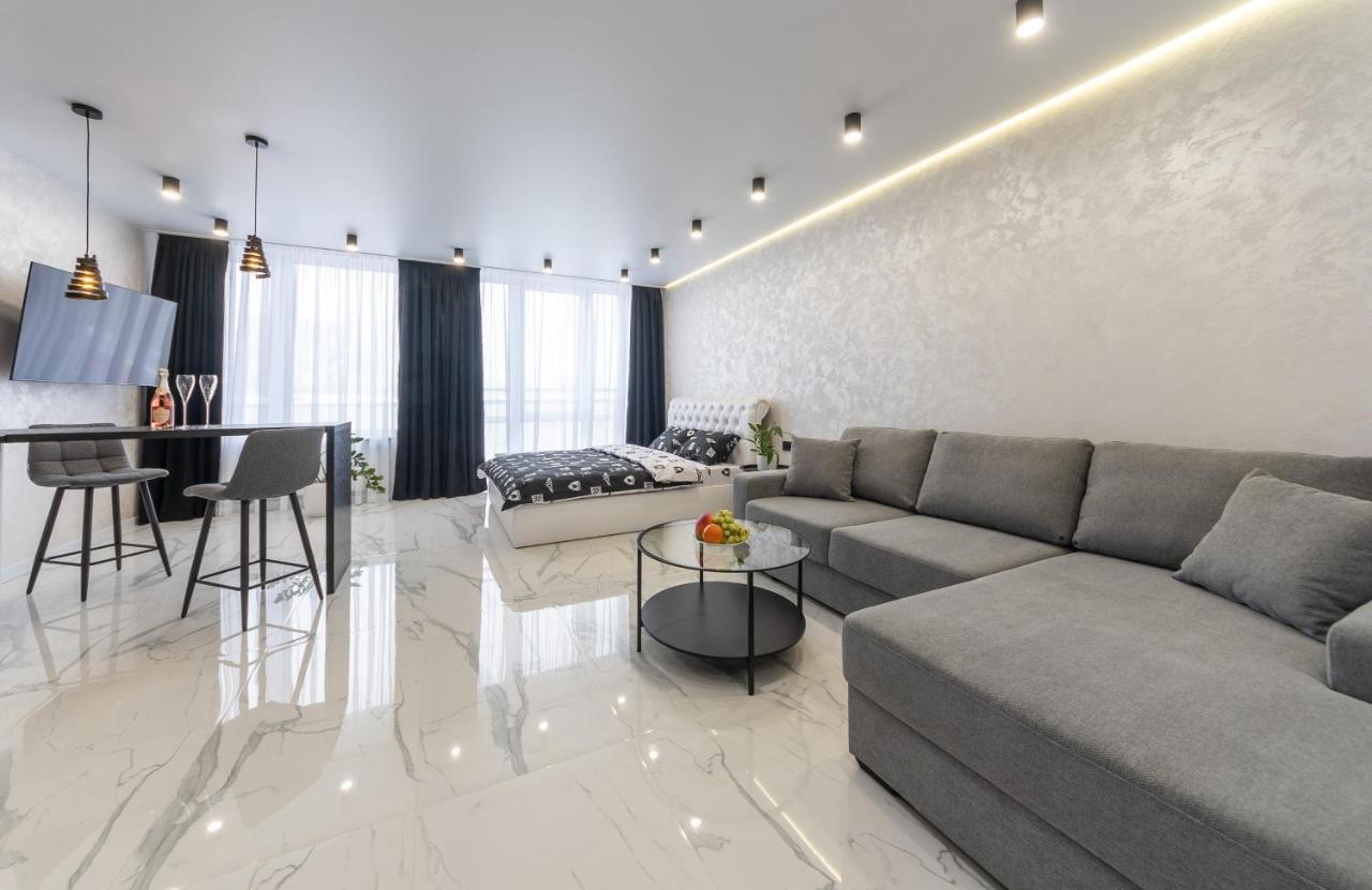 Лучшие Апартаменты На 2 Этаже В Жк Seven Kyiv Exterior photo