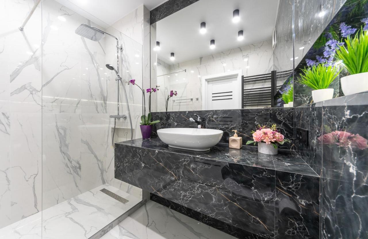 Лучшие Апартаменты На 2 Этаже В Жк Seven Kyiv Exterior photo