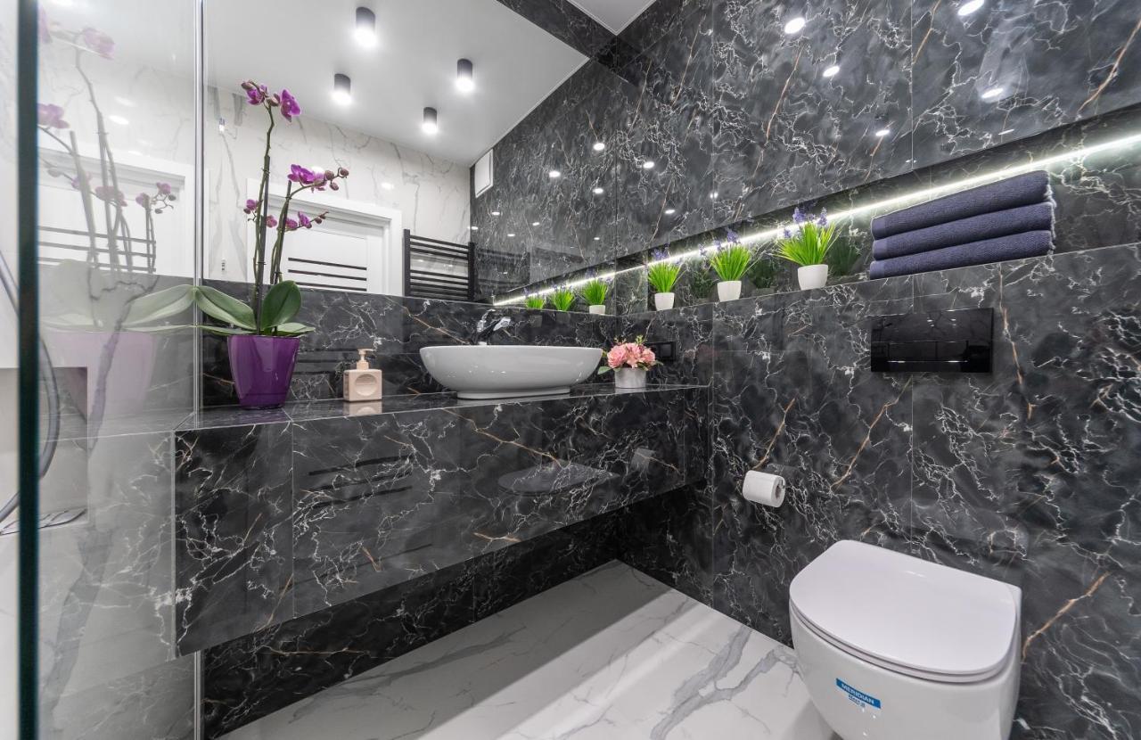 Лучшие Апартаменты На 2 Этаже В Жк Seven Kyiv Exterior photo